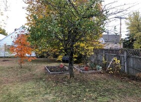 407 Shasta St, Unit 2 in Manchester, NH - Building Photo