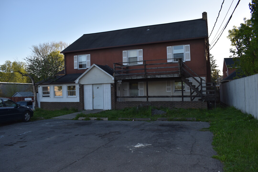 12 Delaware Ave in Endicott, NY - Building Photo