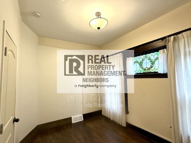 property at 216 Lafayette Ave NE