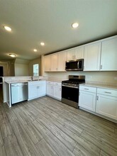 7013 Adderly Rd in Pilot Point, TX - Building Photo - Building Photo