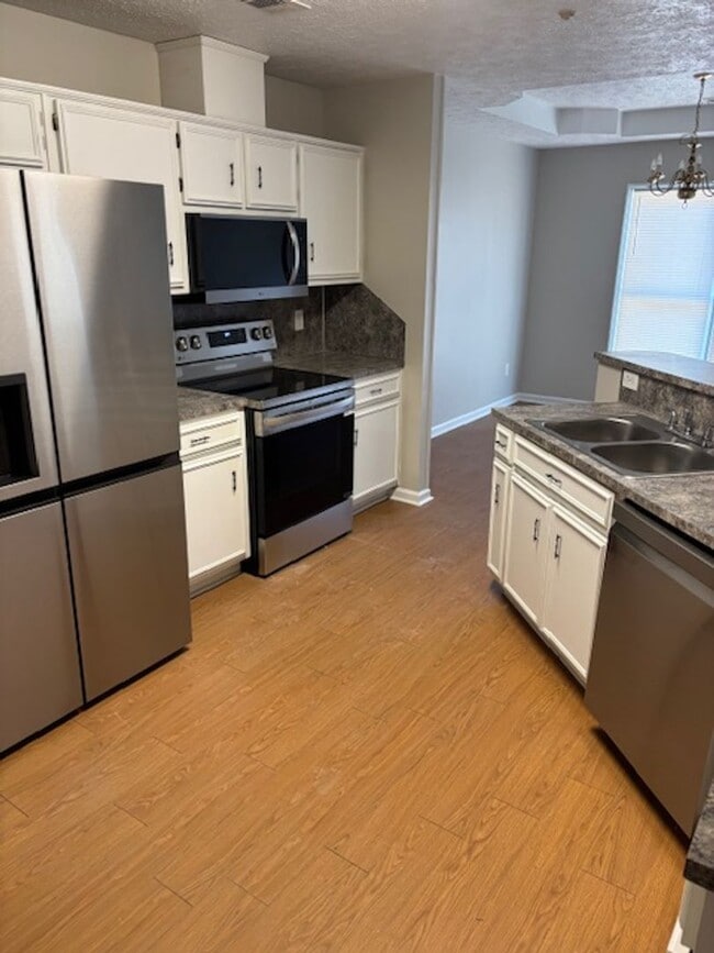 7121 Vinings Ct in Columbus, GA - Foto de edificio - Building Photo