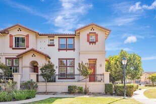 100 Santa Ines St in San Pablo, CA - Building Photo