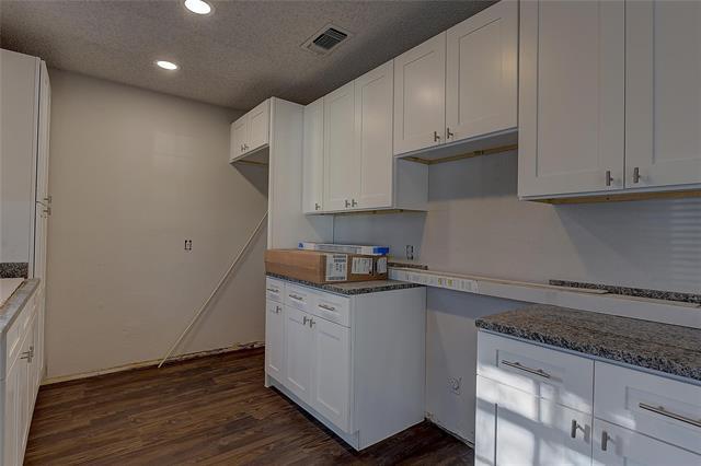 213 Pecan St in Azle, TX - Building Photo - Building Photo
