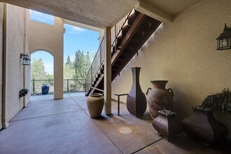 1501 Secret Ravine Pkwy in Roseville, CA - Building Photo - Building Photo