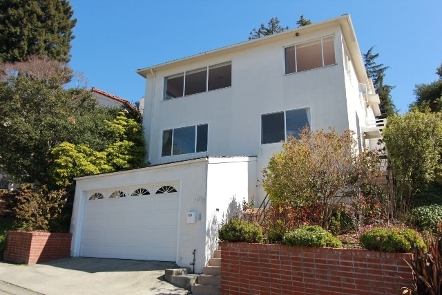 property at 1707 Leimert Blvd