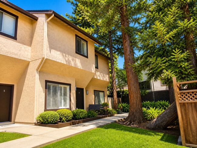 Sequoia Townhouses