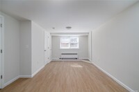 319-325-325 E Broadway in Long Beach, NY - Building Photo - Building Photo