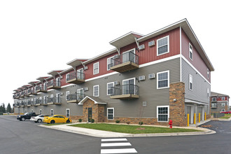 134 Crossing in St. Cloud, MN - Foto de edificio - Building Photo