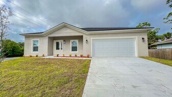 905 Toluca St SE in Palm Bay, FL - Building Photo