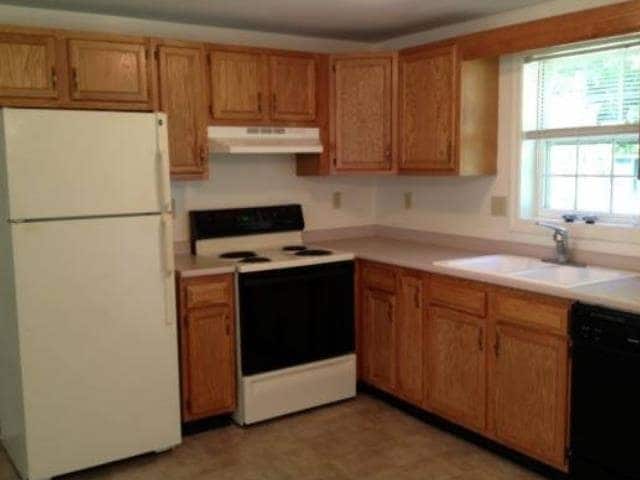 125 A Sullivan St in Berwick, ME - Building Photo - Building Photo