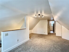 105 Spruce St in Oneonta, NY - Building Photo - Building Photo