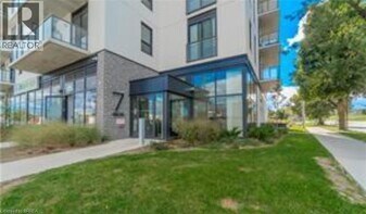 7 Erie Ave in Brantford, ON - Building Photo