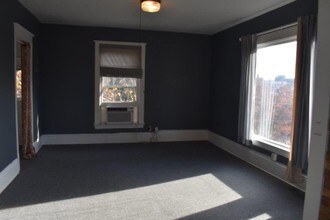 7509 Sunnyside Ave N-Unit -#A in Seattle, WA - Building Photo - Building Photo