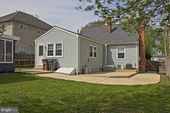 1013 Crawford Dr in Rockville, MD - Building Photo - Building Photo