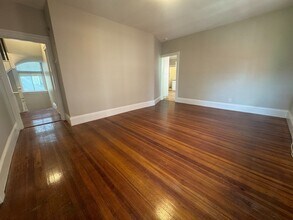 30 Carver St, Unit #2 in Cambridge, MA - Foto de edificio - Building Photo