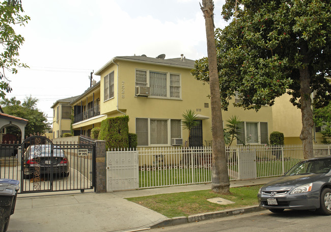 7528-7534 Norton Ave in West Hollywood, CA - Foto de edificio - Building Photo