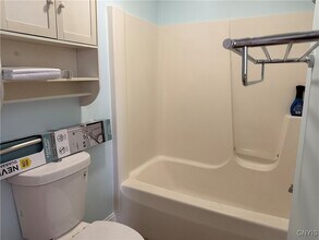 215 James St in Canastota, NY - Building Photo - Building Photo