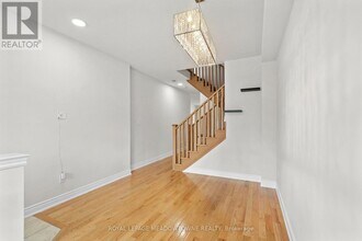 1516 Haws Crescent in Milton, ON - Building Photo - Building Photo
