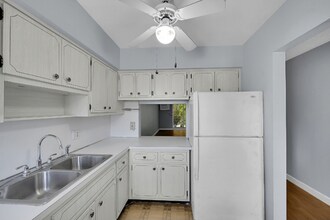 2115 NE 42nd Ct in Lighthouse Point, FL - Building Photo - Building Photo