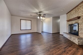 2048 W 7th Pl in Elk City, OK - Building Photo - Building Photo