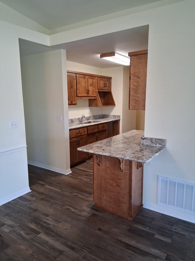 property at 816 Greenwood Dr