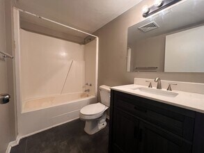 3023 N Michigan Ave in Davenport, IA - Building Photo - Building Photo