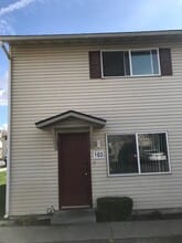 1220 S Juniper St in Nampa, ID - Building Photo - Building Photo