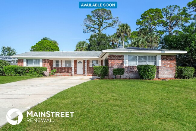 property at 40 Fairway Cir