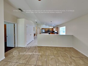 7012 Monarch Park Dr in Apollo Beach, FL - Foto de edificio - Building Photo