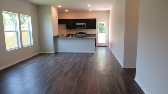 1104 Pk Mdws Dr in Whitehouse, TX - Building Photo - Building Photo
