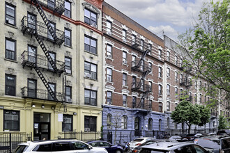 527 W 160th St in New York, NY - Building Photo - Building Photo