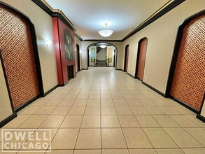 2747 N Spaulding Ave, Unit 209 in Chicago, IL - Foto de edificio - Building Photo