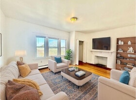 62 Algonquin Rd in Chestnut Hill, MA - Building Photo