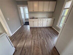 1375 Burnet Ave in Syracuse, NY - Building Photo - Building Photo