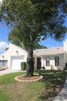 3316 S Liverpool Point in Inverness, FL - Building Photo