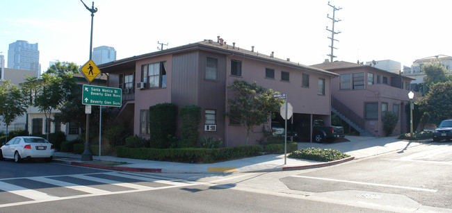 10464 Santa Monica Blvd in Los Angeles, CA - Building Photo - Building Photo