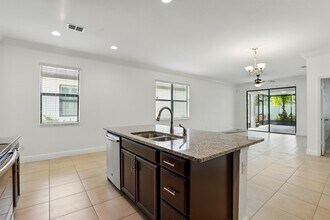 228 SE Via Visconti in Port St. Lucie, FL - Building Photo - Building Photo