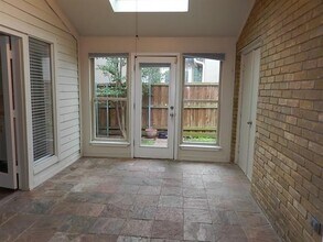 10525 Boedeker St in Dallas, TX - Building Photo - Building Photo