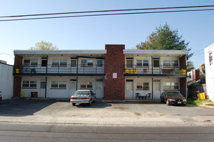 2020 Woodlynne Ave Apartments