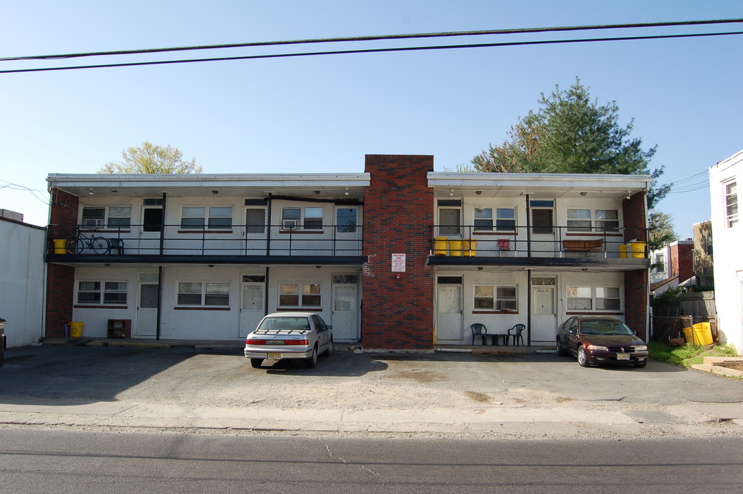 2020 Woodlynne Ave in Oaklyn, NJ - Building Photo