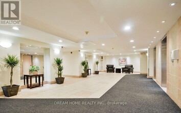 5-305 Old Sheppard Ave in Toronto, ON - Building Photo - Building Photo