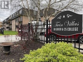 25 College St E in Belleville, ON - Building Photo