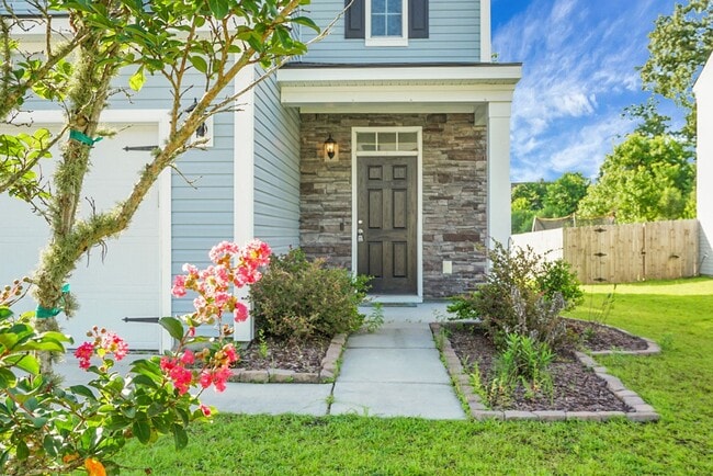 215 Catawba Br Wy in Moncks Corner, SC - Building Photo - Building Photo
