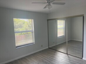 11 N Crossings Cir in Boynton Beach, FL - Building Photo - Building Photo