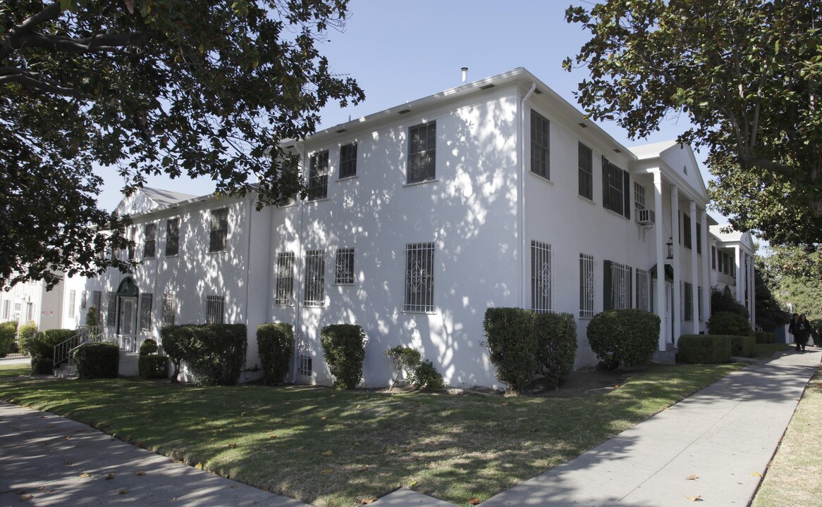 3907 Marathon St in Los Angeles, CA - Foto de edificio