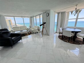 2751 S Ocean Dr in Hollywood, FL - Foto de edificio - Building Photo