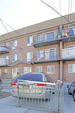 42-55 158th St in Flushing, NY - Building Photo - Building Photo