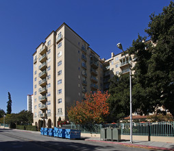 The Peninsula Regent in San Mateo, CA - Foto de edificio - Building Photo