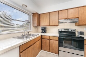 101 Magnolia Plantation Ct in Hinesville, GA - Building Photo - Building Photo