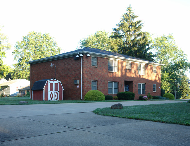 311-323 W 5th St in Niles, OH - Building Photo - Building Photo